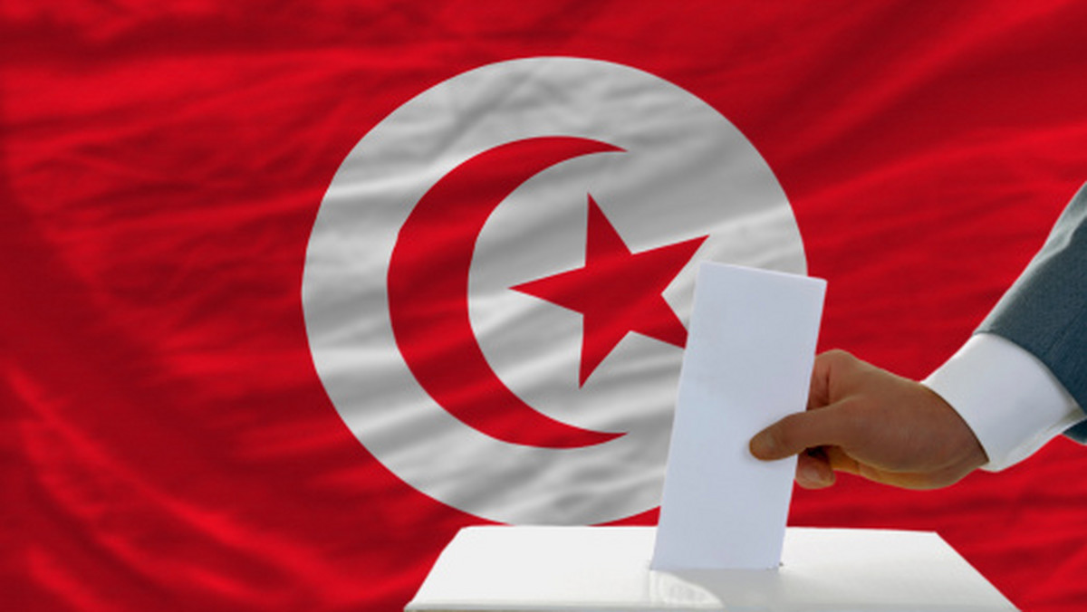 Tunezyjskie Zgromadzenie Konstytucyjne rozpoczęło głosowania nad projektem nowej konstytucji. Głosowaniu poddany będzie oddzielnie każdy ze 150 artykułów dokumentu, a członkowie konstytuanty liczą, że całość uda się przyjąć do 14 stycznia.