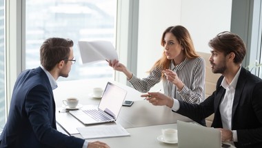 zabronią budowy domu na własnej działce. to niedorzeczne? winna jest t