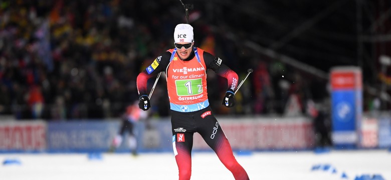 Triumf norweskich biathlonistów w sztafecie, Polacy zdublowani