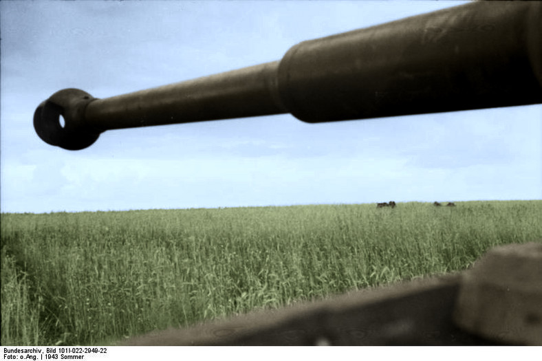 "Pocisk penetrował przedni pancerz i zazwyczaj niszczył znajdujący się z tyłu silnik T-34"