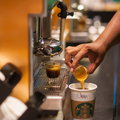 Starbucks zapowiada rewolucję.  Firma chce zerwać z kultowymi kubkami