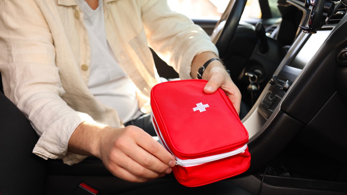 Oprema za prvu pomoć, ilustracija