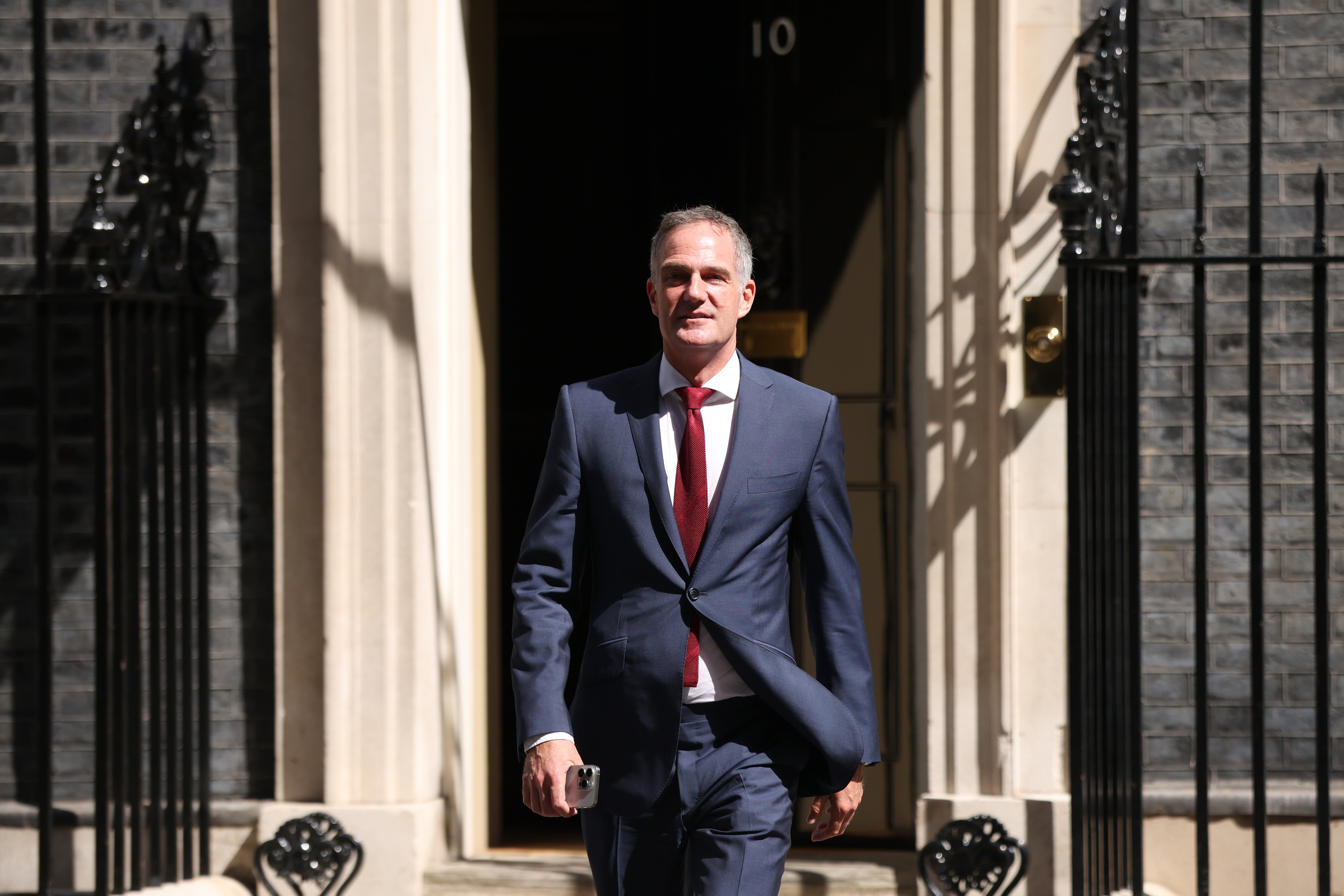 Online Safety Act: New rules protect children from algorithms