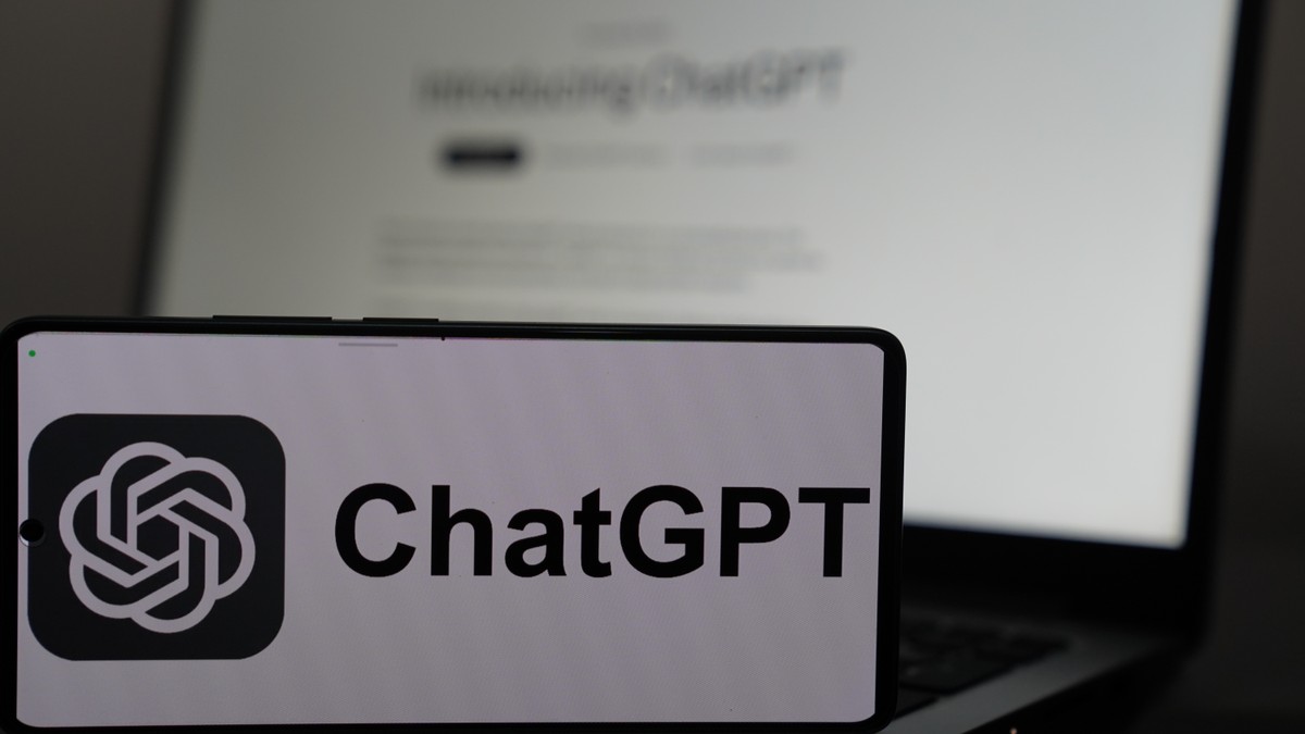 ChatGPT obniża inteligencję i pamięć użytkowników? Nowe doniesienia naukowców