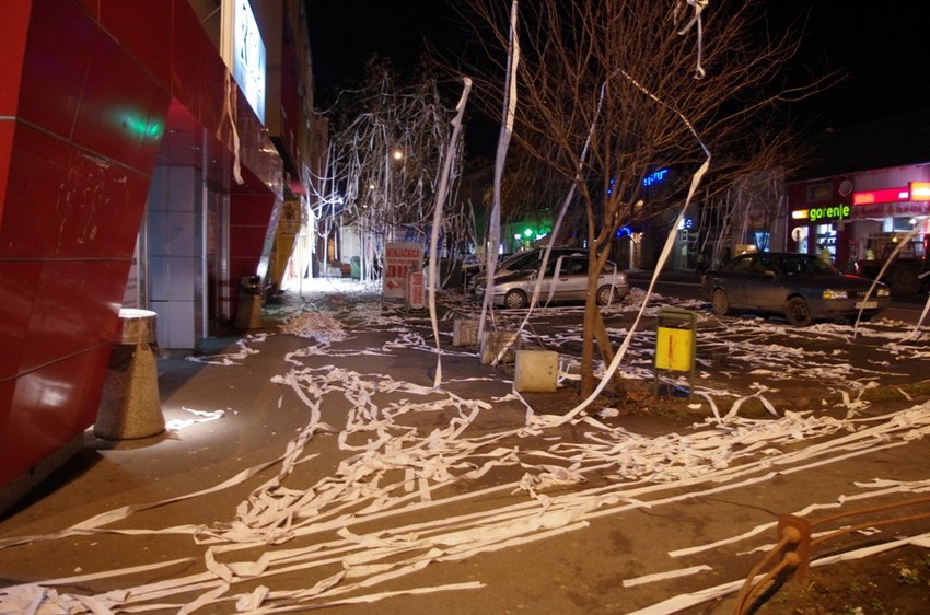 Rolne fiskalnih računa umesto novogodišnjih ukrasa u Kuli