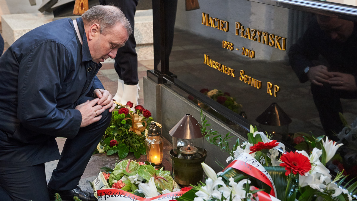 10 kwietnia musi być dniem dobrej pamięci, nie przeciw, ale dla - zaapelował w dziś w Gdańsku, w 6. rocznicę katastrofy smoleńskiej, przewodniczący Platformy Obywatelskiej Grzegorz Schetyna.