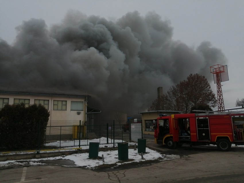 Požar u marketu "Svetofor"