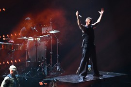 Ljudi netremice gledaju u NOVO LICE Rikija Martina i ne mogu da se načude NADREALNOM PODMLAĐIVANJU: Ima 53 godine, a kao da ni dan nije ostario od 2000.