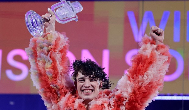 Nemo je ušao u istoriju postavši prvi nebinarni izvođač koji je pobedio na Pesmi Evrovizije. Bilo je to 2024. godine | Foto: Reuters