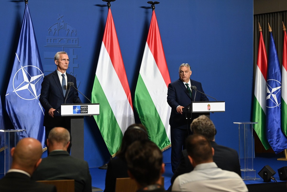 Jens Stoltenber i Victor Orban w Budapeszcie Dostawca: PAP/EPA.