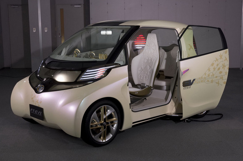 Toyota FT-EV II Concept - IQ na baterie