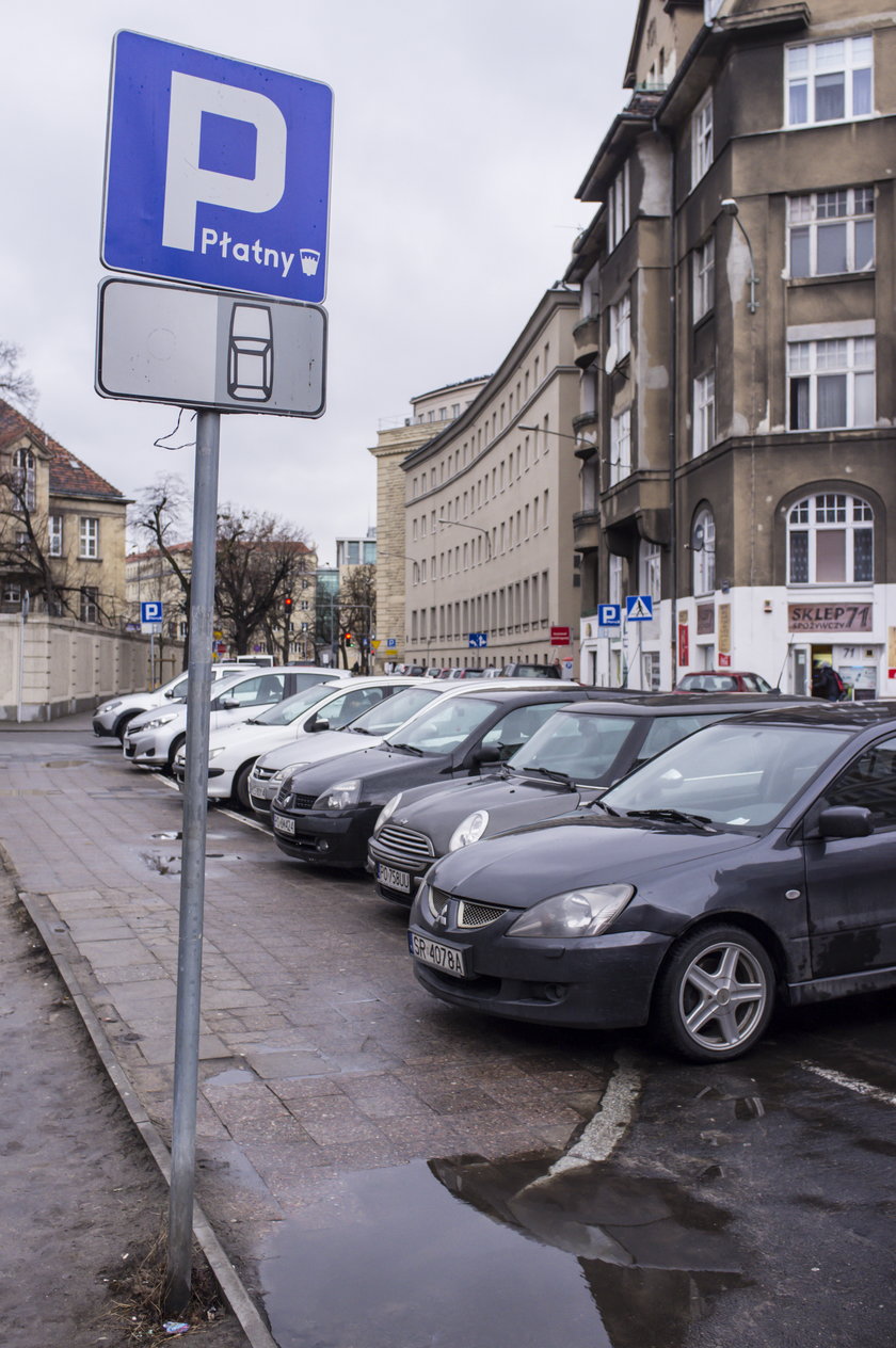 Urzędnicy podniosą ceny za postój w centrum Poznania