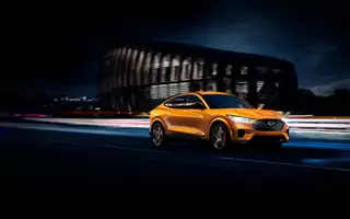 Ford Mustang Mach-E GT – nic nie przyspiesza lepiej w tej klasie