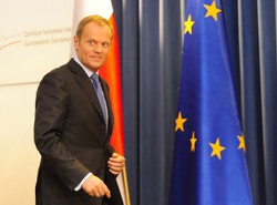 Tusk ucieka przed związkowcami na Wawel