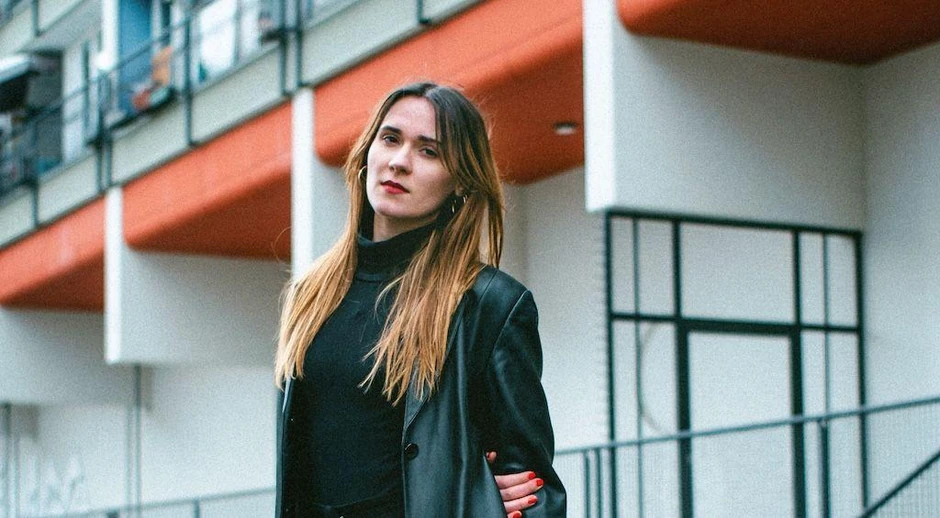 Tamara Denić odrastala je u Bavarskoj, studirala u Hamburgu, a živi i radi u Berlinu | Foto: Charlot van Heeswijk