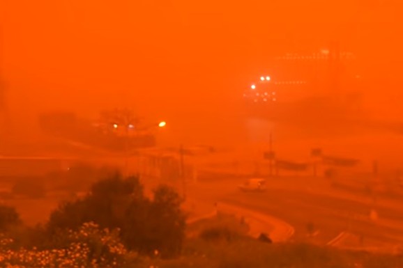 (VIDEO) KATAKLIZMIČNE SCENE NA BALKANU! Letovališta koja Srbi OBOŽAVAJU guta narandžasta PRAŠINA: Otkazani letovi, ne može da se DIŠE