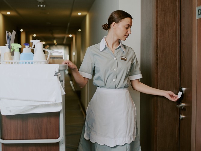 Sobarica ušla da očisti hotelsku sobu - dočekao je "krvavi" pakao: Kupatilo kao mesto zločina