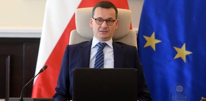 Morawiecki tłumaczy Polakom, z kim pójdzie w marszu