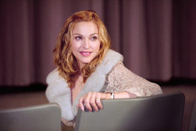 Madona sa podznakom u Devici