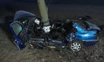 Straszna śmierć na Kaszubach. Auto rozbiło się na drzewie. „Tak jakby chcieli zginąć”