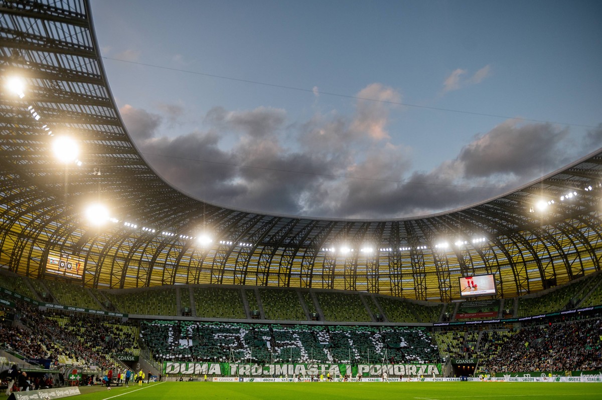Kibice Lechii Gdańsk podczas meczu na Polsat Plus Arenie Gdańsk