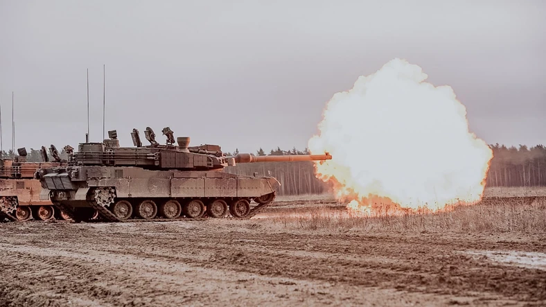 Polski czołg K2 w trakcie ćwiczeń