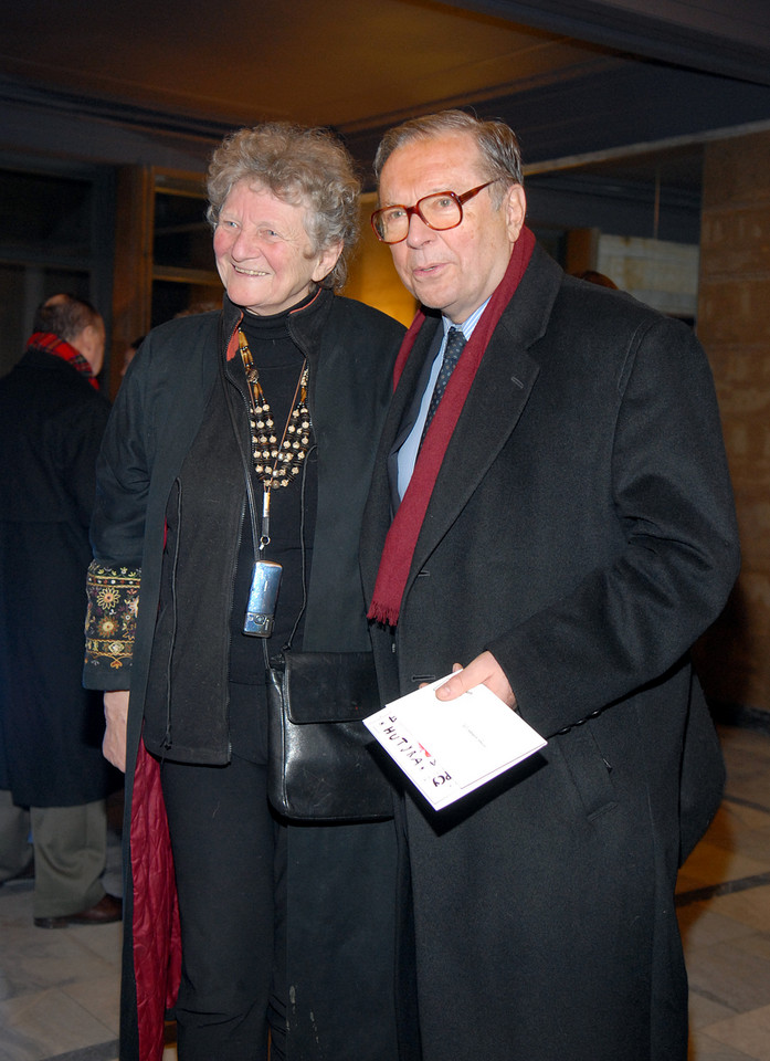 Krzysztof Zanussi z żoną na premierze "Takich dużych chłopców"