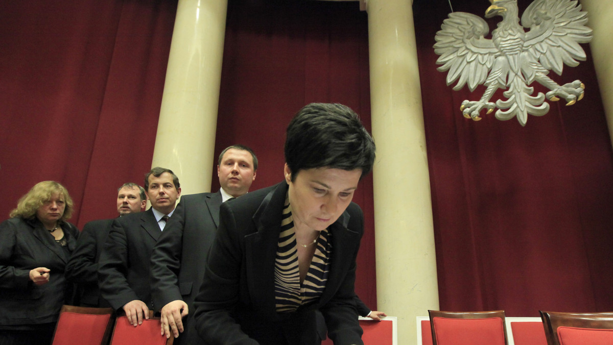 Kandydatka na prezydenta stolicy Katarzyna Munio skrytykowała warszawskich radnych PO za małą aktywność w czasie mijającej kadencji Rady Warszawy. Trzeba oceniać, co radny ma do powiedzenia, a nie ile razy występuje - odpowiada Małgorzata Kidawa-Błońska (PO).