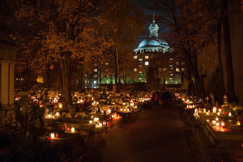 Katowice. Darmowa komunikacja miejska we Wszystkich Świętych