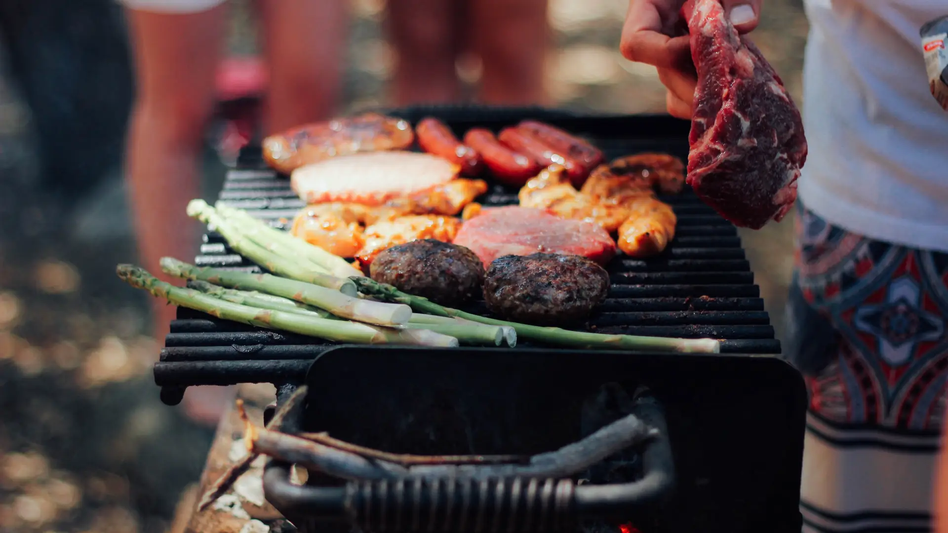 Przygotuj się na grillowanie - przydatne gadżety i sprawdzone przepisy