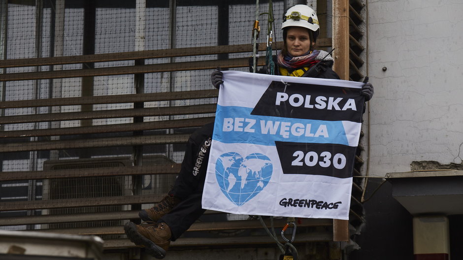 Aktywistka Greenpeace (Fot. Rafał Wojczal/Greenpeace Polska)