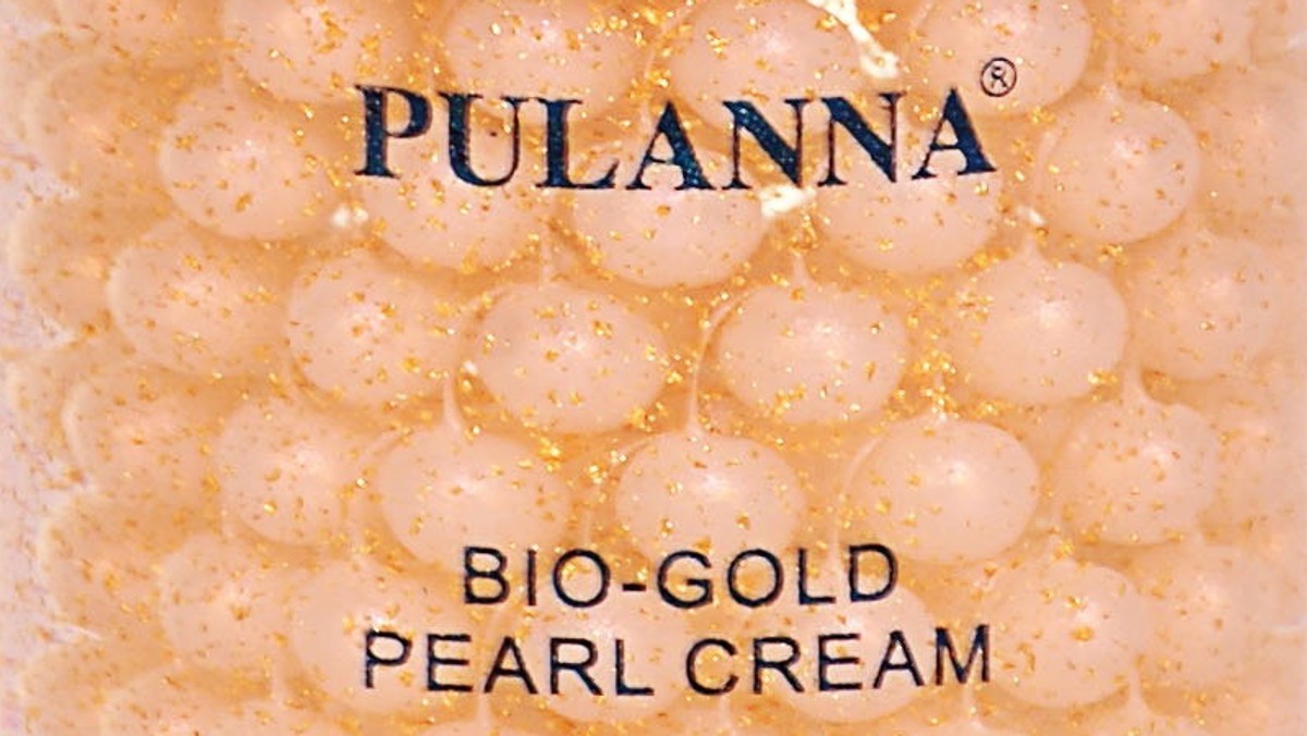 Pearl Cream Bio Gold to pierwszy z 5-elementowej serii kosmetyków naturalnych ze złotem polskiej marki Pulanna. Nowatorska, hypoalergiczna formuła kosmetyku, ciekawa i elegancka szata graficzna opakowania oraz naturalne pochodzenie składników to odpowiedź na potrzeby nowoczesnej, świadomej swoich wyborów dojrzałej kobiety.