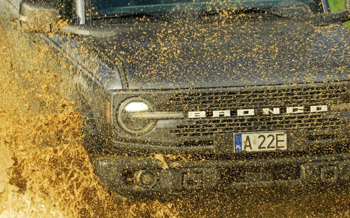 Ford Bronco: test na poligonie