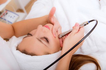 5 szépségkezelés, amit be kell iktatni ünnepek előtt