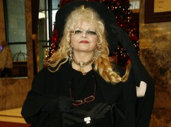 Villas modli się o zdrowie Edyty