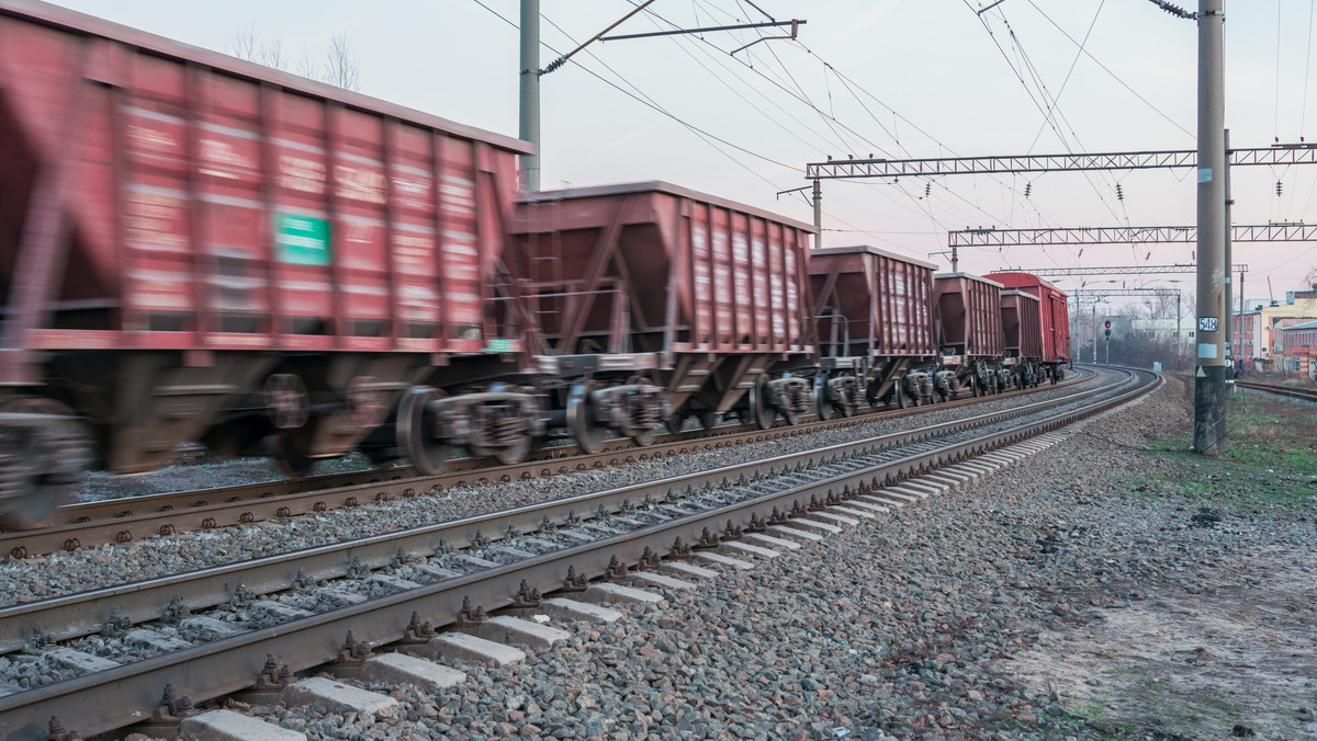 Przetarg dotyczył remontu linii o długości 40 km. Polskie Linie Kolejowe planują wymienić nie tylko torowisko, ale także sieć trakcyjną. Zwiększy się również komfort obsługi podróżnych, bo kolej zmodernizuje perony i przystanki na stacjach: Kędzierzyn-Koźle, Raszowa, Zdzieszowice, Jasiona, Gogolin, Górażdże, Przywory Opolskie, Opole Grotowice oraz Opole Groszowice.