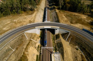 Kolejowa megainwestycja  za 5 miliardów złotych. Cuda na torach i nad torami na nowej trasie Warszawa-Białystok