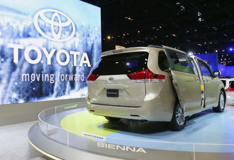 Nowy model Toyoty - Sienna na targach Chicago Auto Show