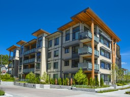 Prywatne domy i osiedla: Inwestorzy walczą o polskich seniorów