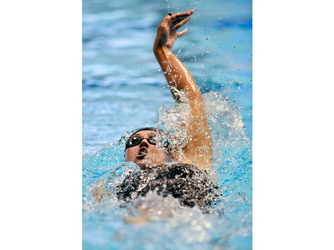 Melissa Ingram płynie finałowe 200 m na plecach. FINA Swimming World Cup 2011. Tokjo, Japonia