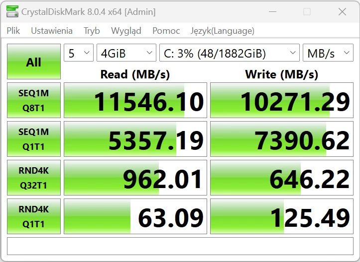 Asus ROG Strix SCAR 18 (G834JY) – CrystalDiskMark 8 – szybkość nośników SSD