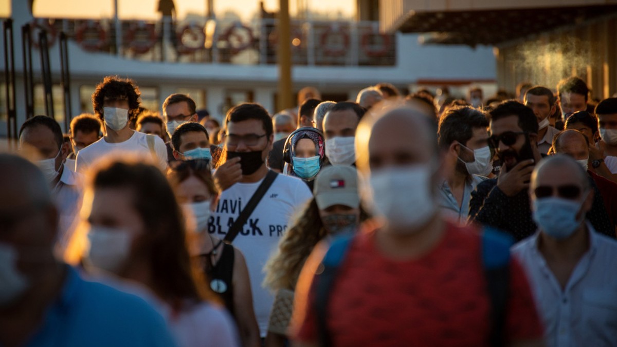 Hiszpania: pandemia skróciła średnią długość życia o ponad 1,5 roku