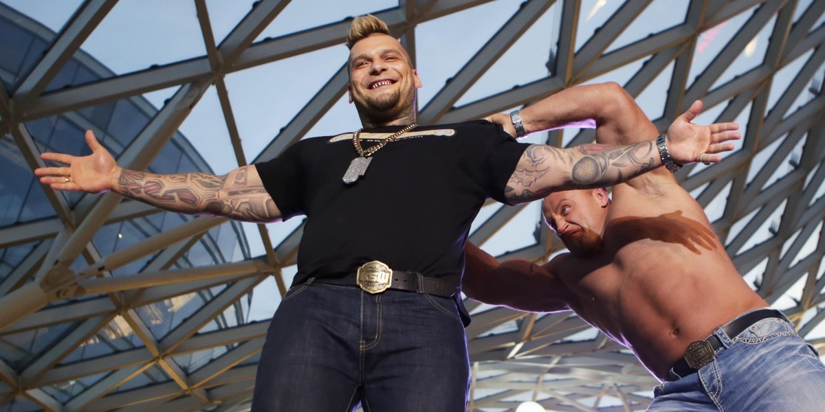 Popek aresztowany przed walką z Pudzianowskim w KSW? Policja dementuje