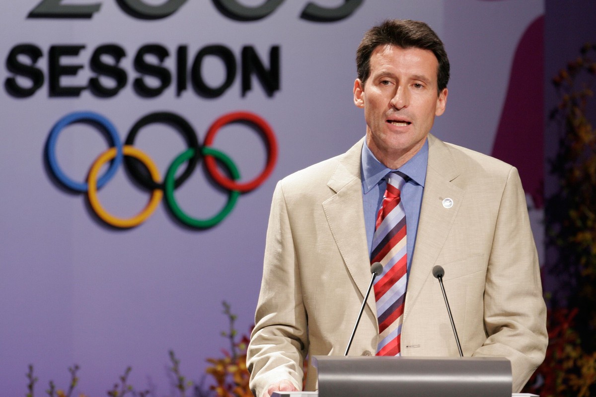 "Szef World Athletics Sebastian Coe inspiruje wszystkie związki zrzeszone w światowej federacji w sprawie sytuacji ukraińskich sportowców."