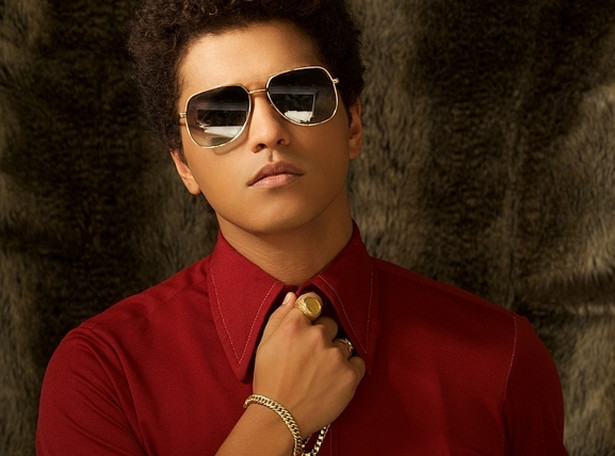 Bruno Mars serwuje hity z nieortodoksyjnej szafy grającej