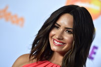 Demi Lovato vagányabb frizurára váltott - fotók