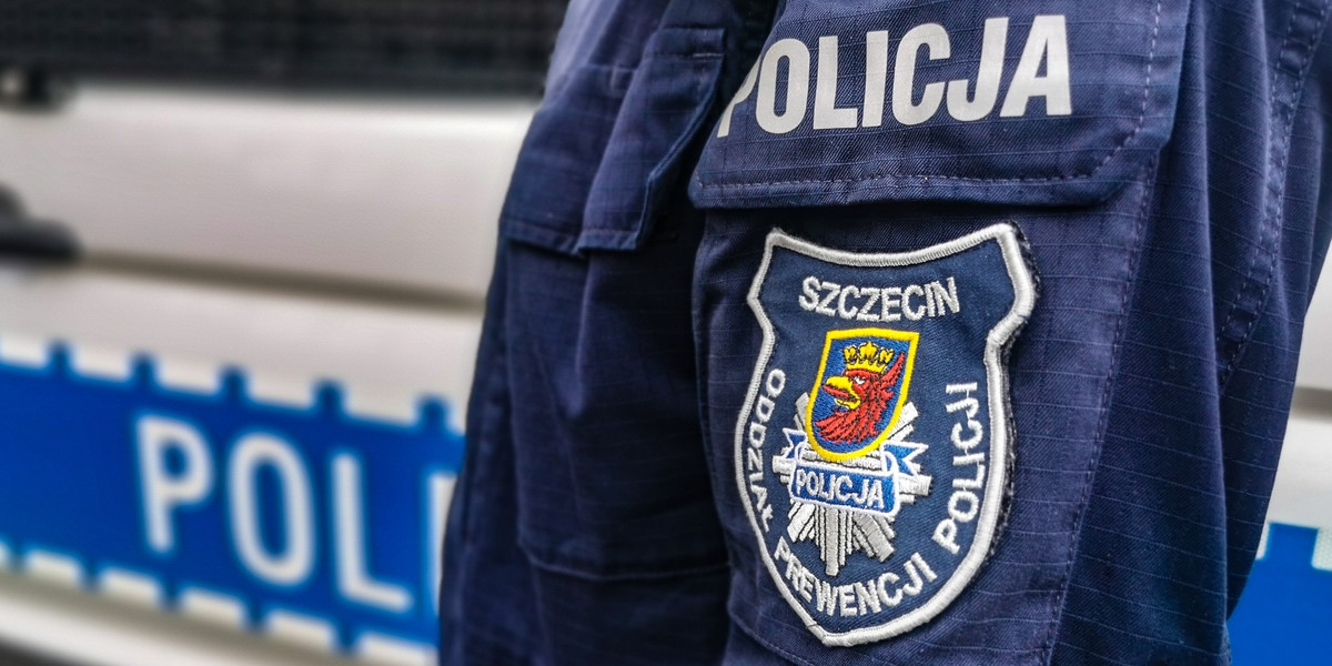 Policjanci ze Szczecina uratowali mężczyznę mającego atak epilepsji.