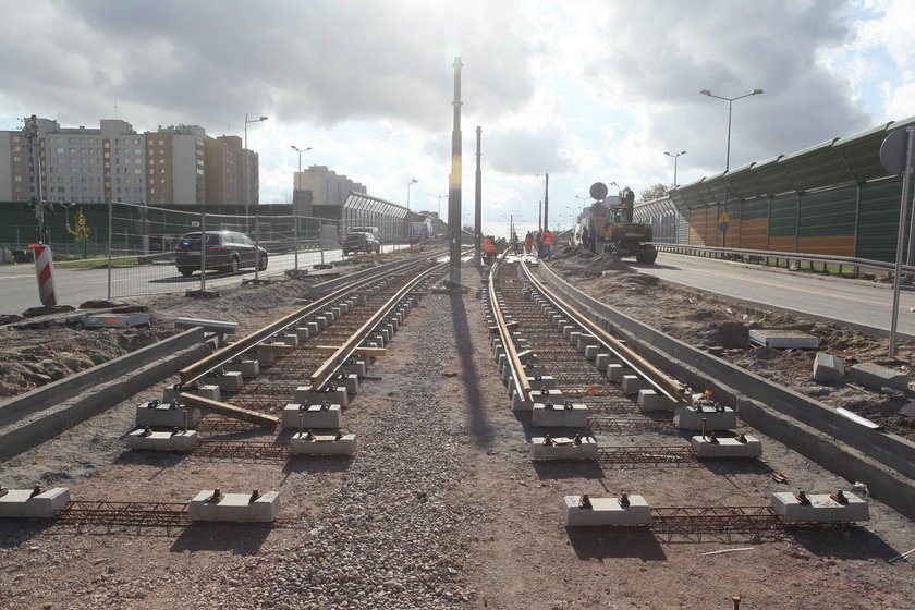 Ratusz chwali się budową linii tramwajowych, które obiecał w 2006 roku. 