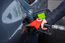 Rząd utrzyma pakiet "Ceny Paliwa Niżej"? Minister energii: będzie utrzymywany tak długo, jak będzie potrzebny