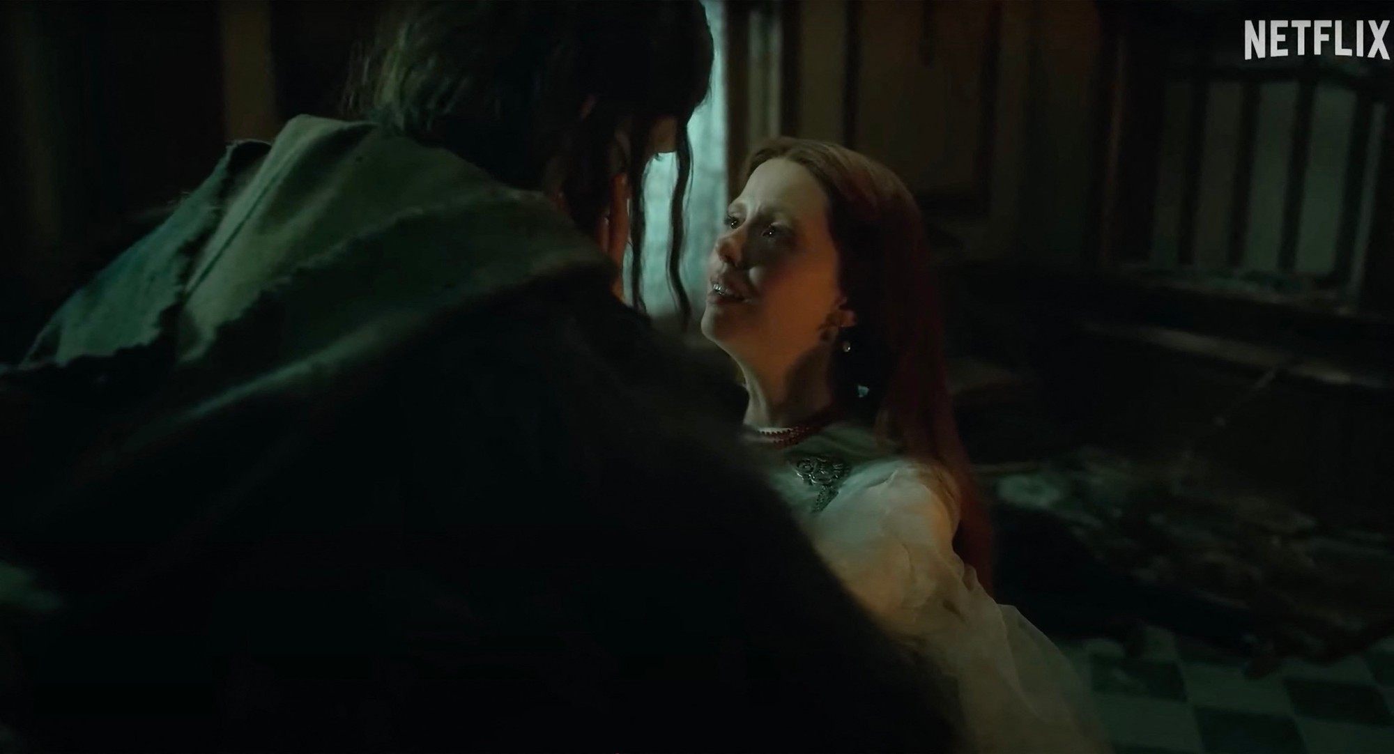 Temná romantika s príchuťou strachu. Guillermo del Toro stvoril vizuálny svet, ktorý vás okamžite vtiahne svojou tajomnou a podmanivou atmosférou